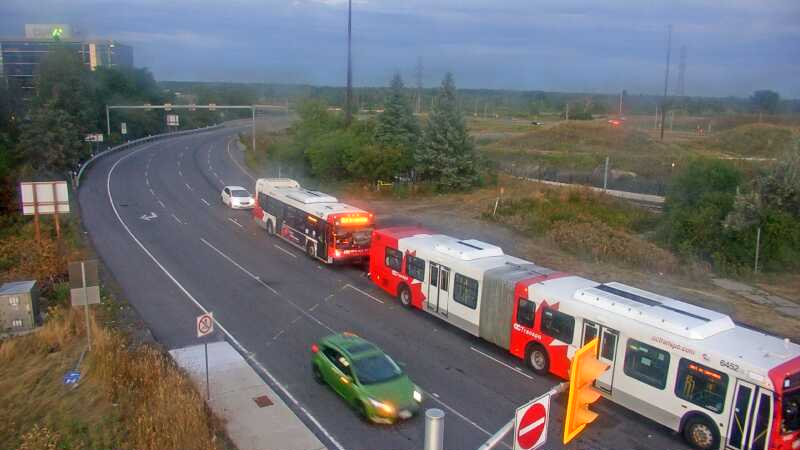 Traffic camera image at 2025-08-25 00:00:59