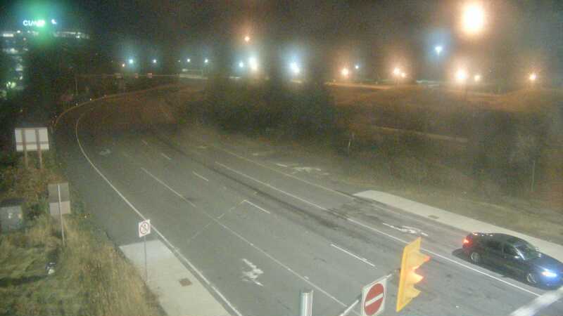 Traffic camera image at 2025-08-25 04:06:00