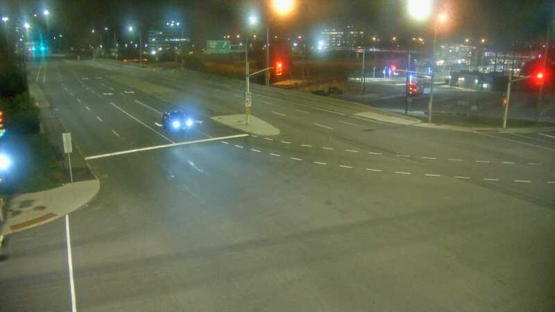 Traffic camera image at 2025-09-18 04:01:03