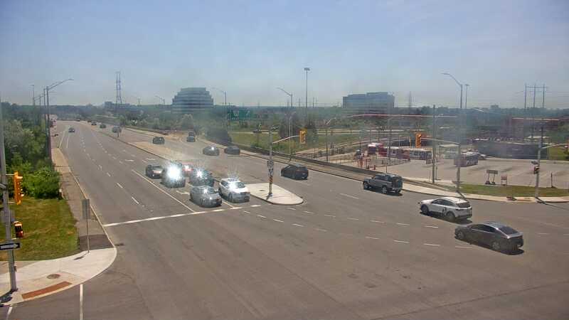Traffic camera image at 2025-06-30 17:01:10