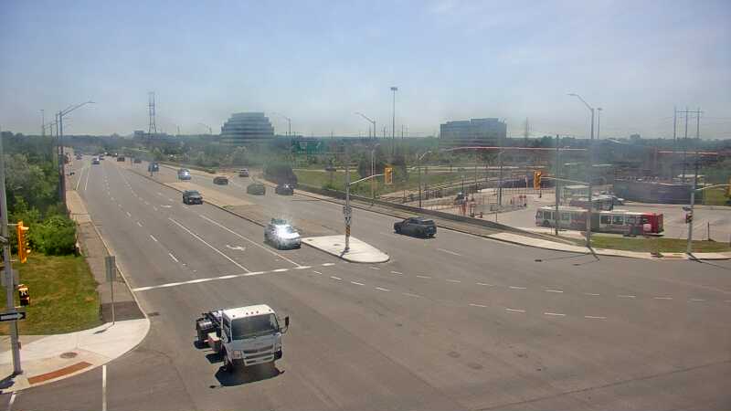Traffic camera image at 2025-06-30 17:06:08
