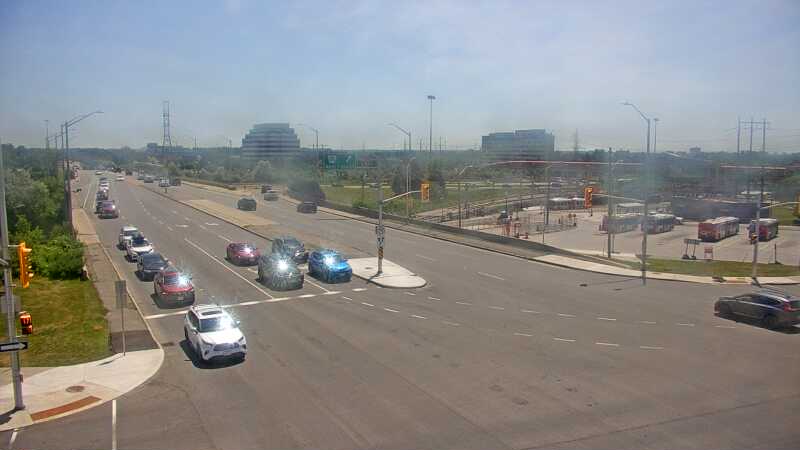 Traffic camera image at 2025-06-30 17:21:11