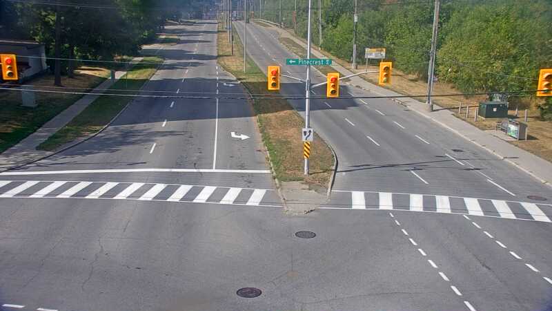 Traffic camera image at 2025-08-24 14:35:12