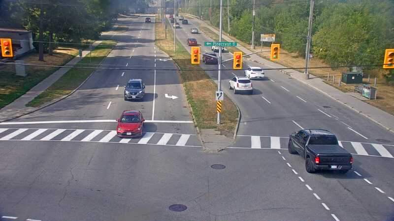 Traffic camera image at 2025-08-24 14:40:11