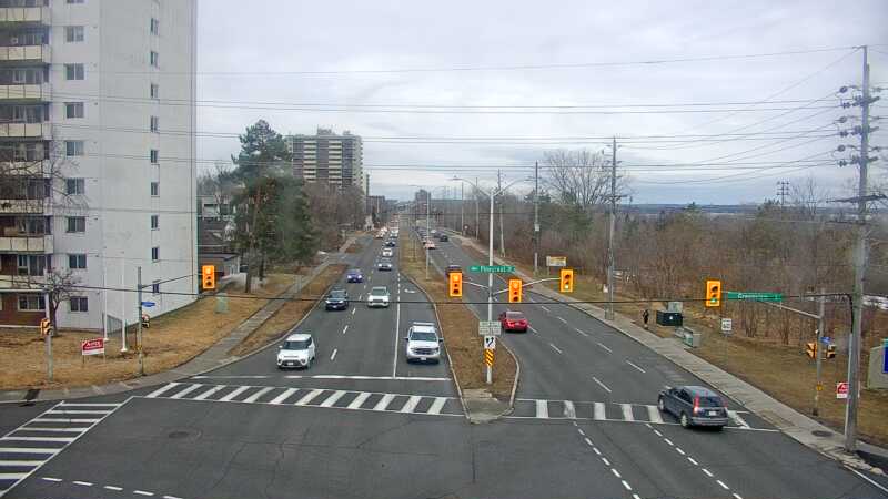 Traffic camera image at 2025-03-25 12:10:08