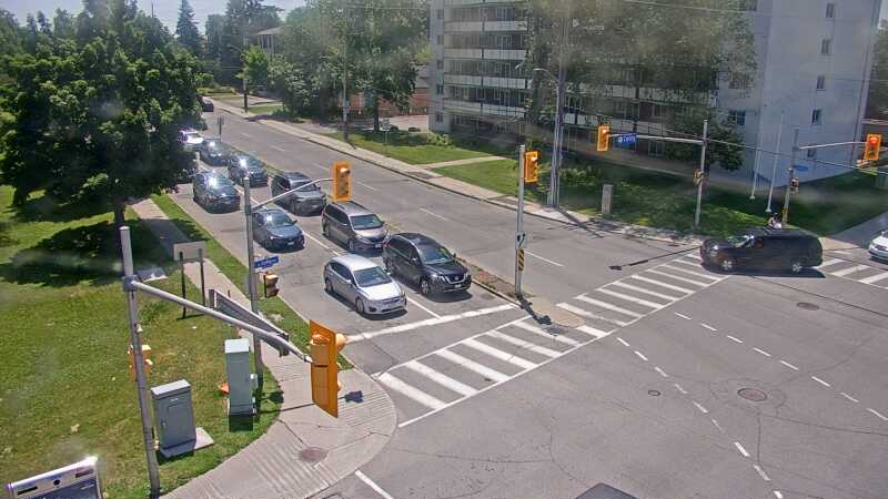 Traffic camera image at 2025-06-30 17:05:17