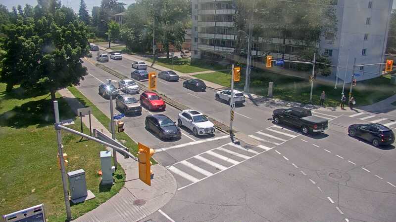 Traffic camera image at 2025-06-30 17:25:18