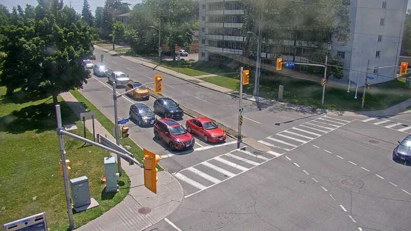 Traffic camera image at 2025-06-30 17:36:44