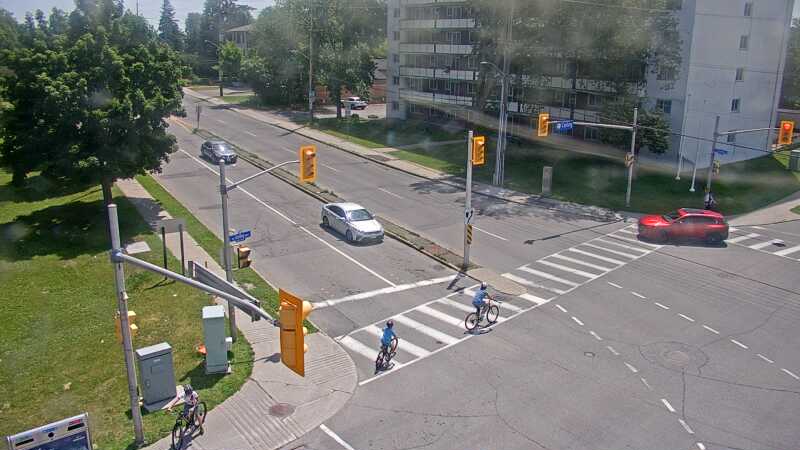 Traffic camera image at 2025-06-30 18:00:12