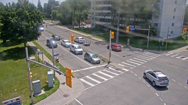 Traffic camera image at 2025-06-30 18:05:11