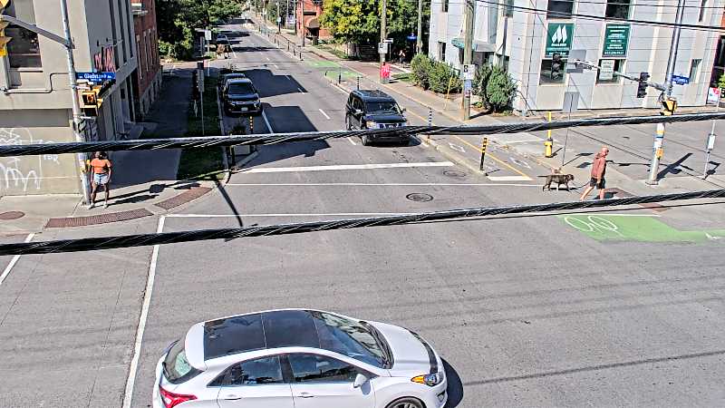 Traffic camera image at 2025-09-14 17:56:11