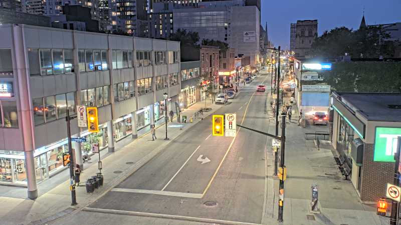 Traffic camera image at 2025-08-04 01:00:48