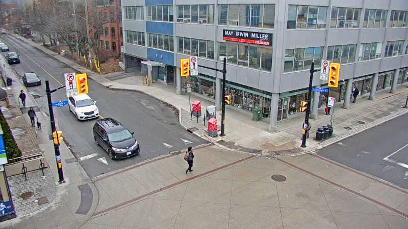 Traffic camera image at 2025-03-25 14:00:50