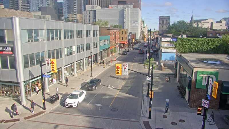 Traffic camera image at 2025-05-20 12:05:48