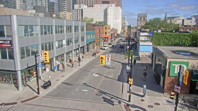 Traffic camera image at 2025-05-20 12:40:46