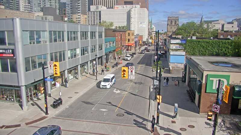 Traffic camera image at 2025-05-20 12:55:52