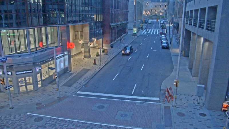 Traffic camera image at 2025-08-25 00:06:05