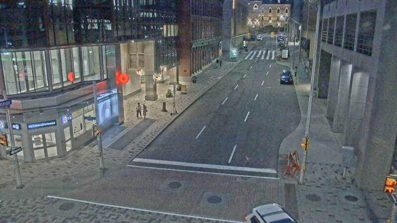Traffic camera image at 2025-08-25 00:20:54