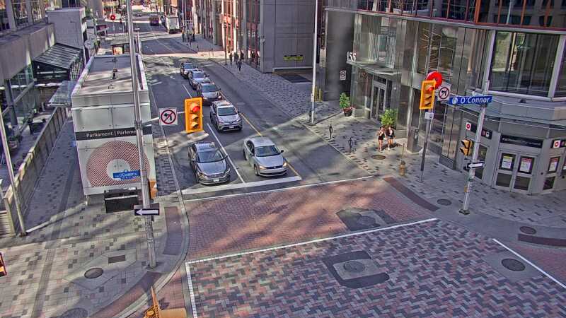 Traffic camera image at 2025-09-14 17:16:07