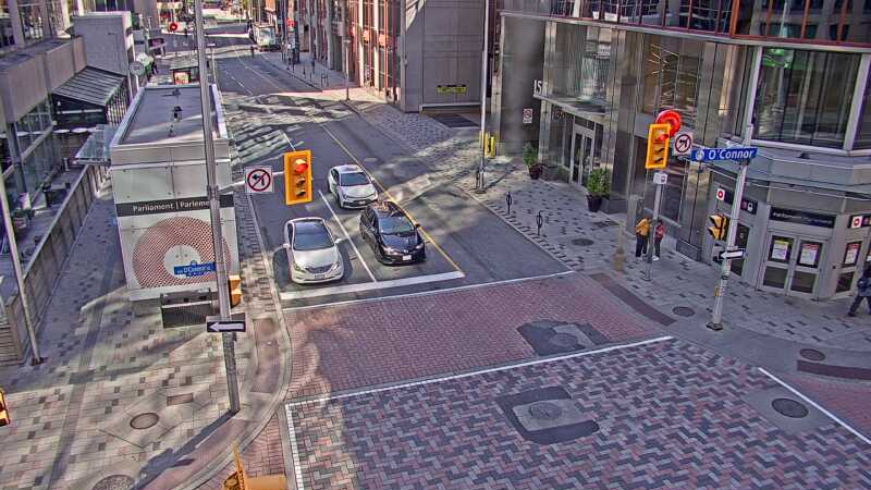 Traffic camera image at 2025-09-14 17:41:00