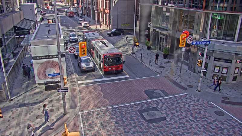 Traffic camera image at 2025-09-14 17:46:09
