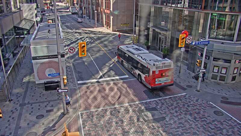Traffic camera image at 2025-09-14 18:01:24