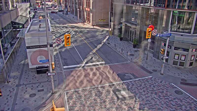 Traffic camera image at 2025-09-14 18:06:12