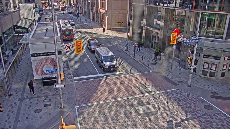 Traffic camera image at 2025-09-14 18:16:07