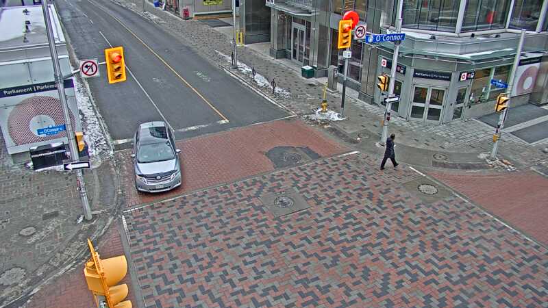 Traffic camera image at 2025-03-09 13:10:48