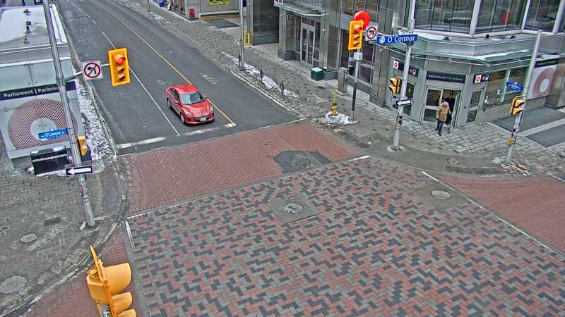 Traffic camera image at 2025-03-09 13:46:06