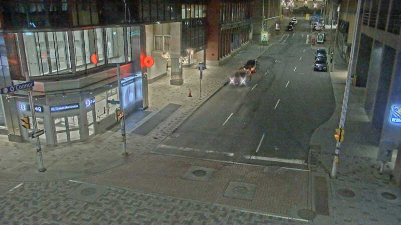 Traffic camera image at 2025-04-25 07:10:35