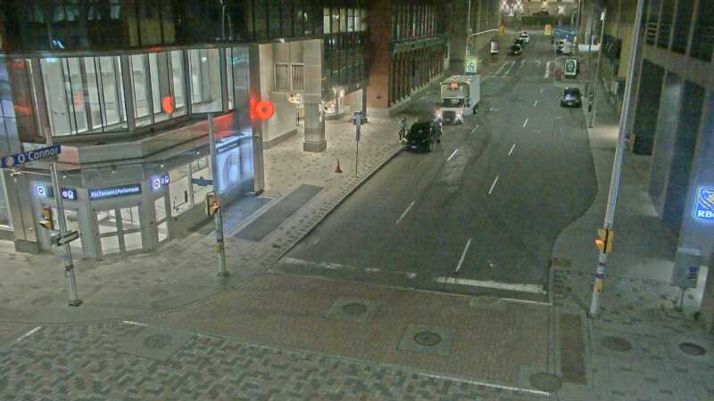 Traffic camera image at 2025-04-25 07:30:37