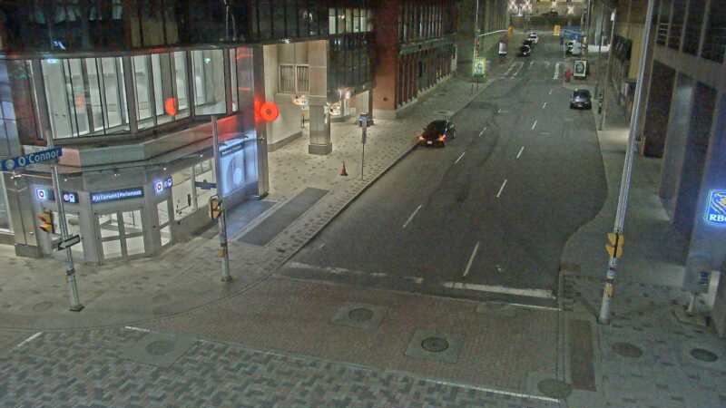 Traffic camera image at 2025-04-25 08:20:45