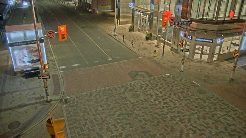 Traffic camera image at 2025-05-09 05:20:42