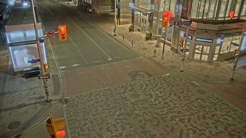 Traffic camera image at 2025-05-09 05:36:21
