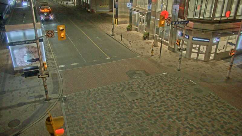 Traffic camera image at 2025-05-09 06:10:42