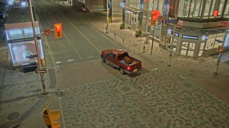 Traffic camera image at 2025-05-09 06:25:42