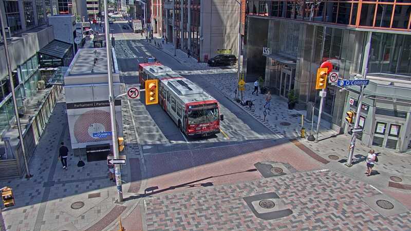 Traffic camera image at 2025-06-30 15:46:06