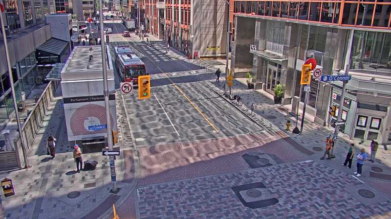 Traffic camera image at 2025-06-30 16:31:12