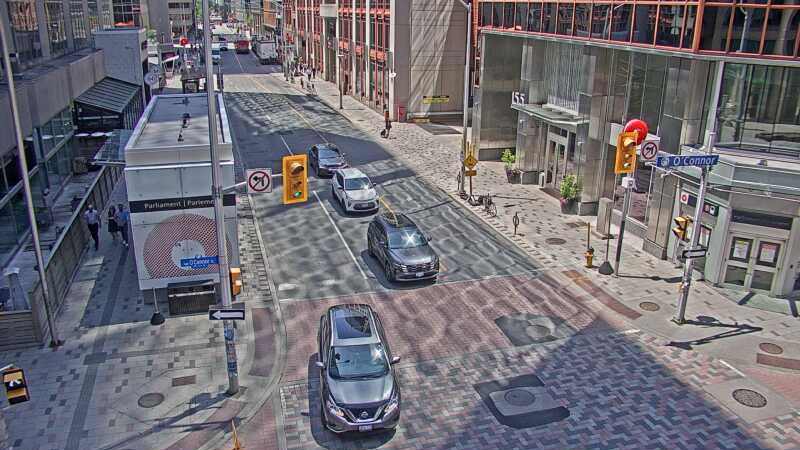 Traffic camera image at 2025-06-30 17:06:10