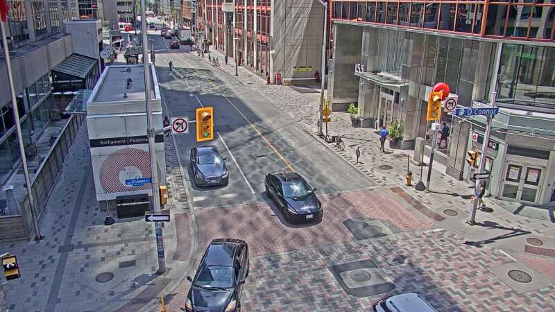 Traffic camera image at 2025-06-30 17:21:13