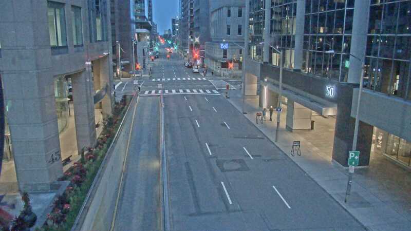 Traffic camera image at 2025-07-06 01:11:15