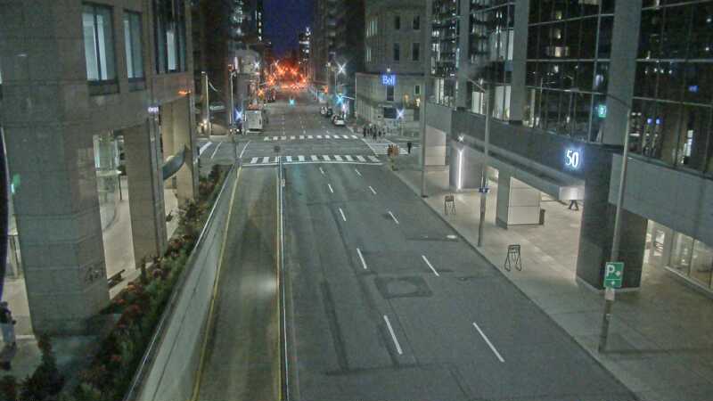 Traffic camera image at 2025-07-06 01:40:56