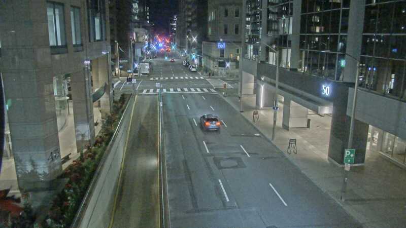 Traffic camera image at 2025-07-06 01:56:00