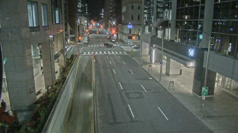 Traffic camera image at 2025-07-06 02:11:00