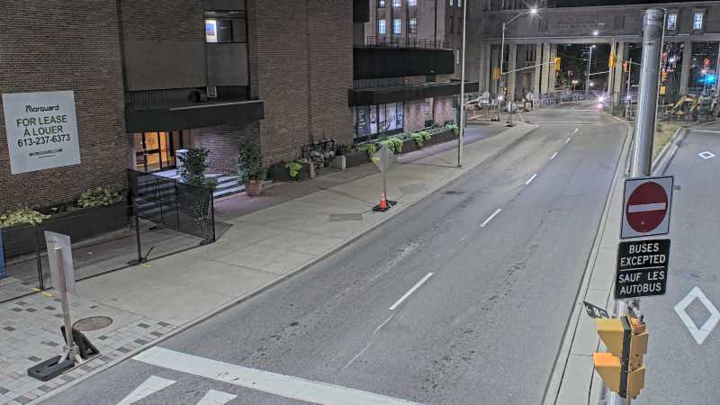 Traffic camera image at 2025-08-25 03:40:57