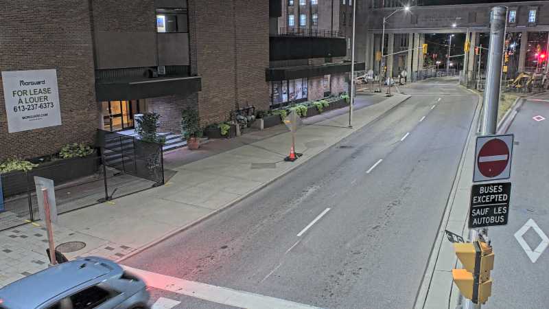 Traffic camera image at 2025-08-25 03:51:02