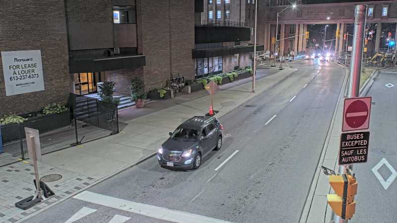 Traffic camera image at 2025-08-25 04:06:01