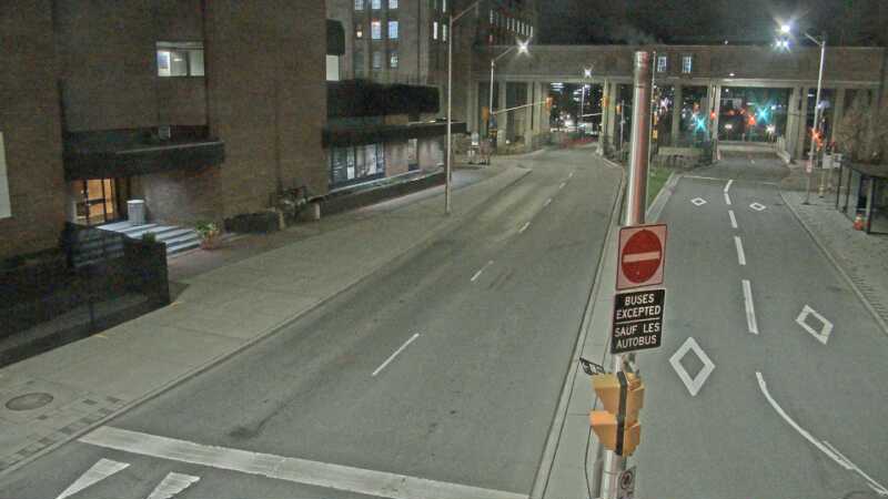Traffic camera image at 2025-05-09 07:10:38