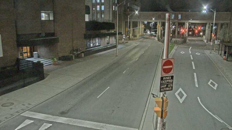 Traffic camera image at 2025-05-09 07:15:41